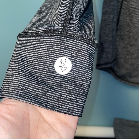 Torrid Active Quarter Zip Pull Over Long Sleeve with Thumbholes Size 2X - Picture 3 of 6